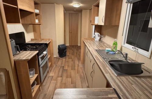 Towyn Ski Chalet | Rubys Place on Lyons Winkups Towyn Sleeps 6