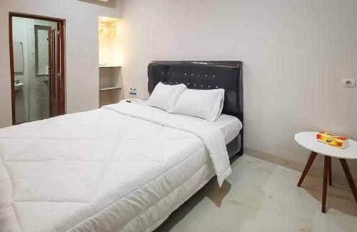 Cikarang Hotel | Rudi Rooms near Stasiun Cikarang Mitra RedDoorz