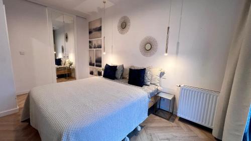 Bemowo Apartment | Rudnickiego, Fort Bema, free parking by Cosmo Spirit