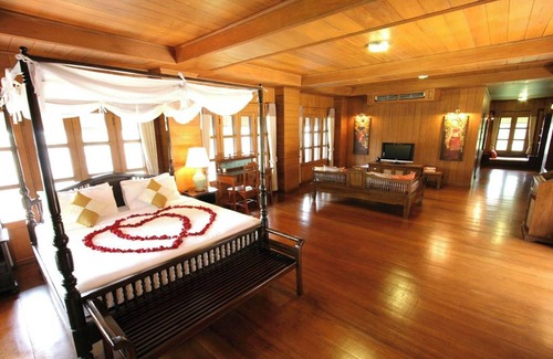 Chang Phueak Hotel | Ruen Come In