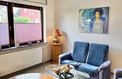 Niederemmel Apartment | Ruhige Ferienwohnung mit Garten im Erdgeschoss