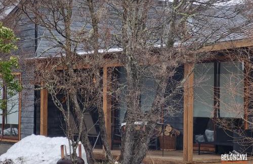 Pinto Ski Chalet | Ruka Lee II Las Trancas - Refugios de Montaña Reloncaví - Factura Inmediata