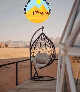 Wadi Rum Hotel | RUM SUN SET VIEW BUBBLE lUXURY CAMP