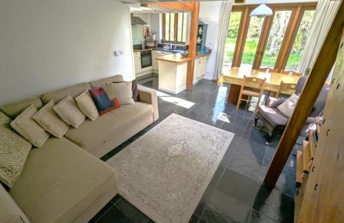 Chichester Apartment | Rural Studio with Shared Pool, Large Gardens & Tennis, Dog Friendly! Chichester Holiday Properties