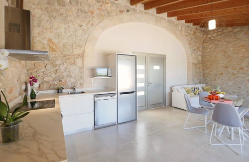 Muro Villa | Rural Villa Torradeta with Infinity Pool, Garden, Terrace, A/C & Wi-Fi