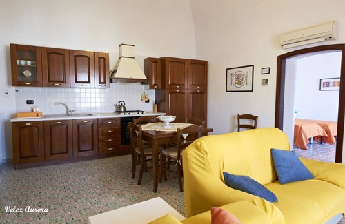 Partinico Apartment | Rustic apartments inside the Baglio "Villa Velez", near Balestrate