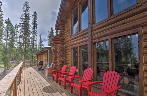Quandary Village Cabin | Rustic Breckenridge Escape w/ Hot Tub & MTN Views!