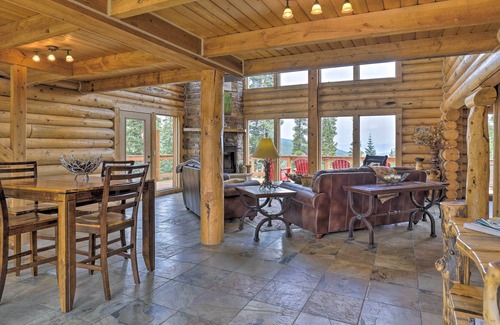 Quandary Village Cabin | Rustic Breckenridge Escape w/ Hot Tub & MTN Views!