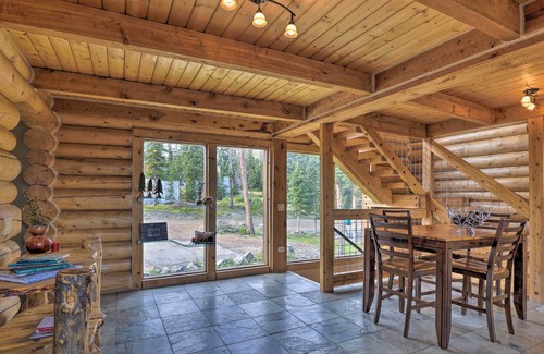 Quandary Village Cabin | Rustic Breckenridge Escape w/ Hot Tub & MTN Views!