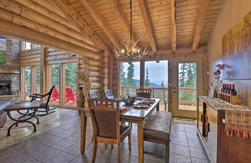 Quandary Village House | Rustic Breckenridge Escape with Hot Tub and MTN Views!