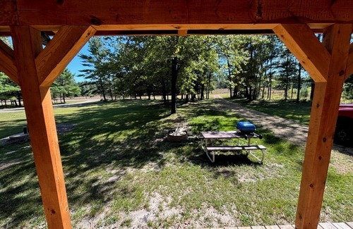 Warrens Cabin | Rustic Cabin Getaway with Prime Hunting & ATV Trails