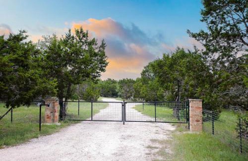 Canyon Lake House | Rustic Cabin on 5 Private Acres with Hot Tub and Fire Pit