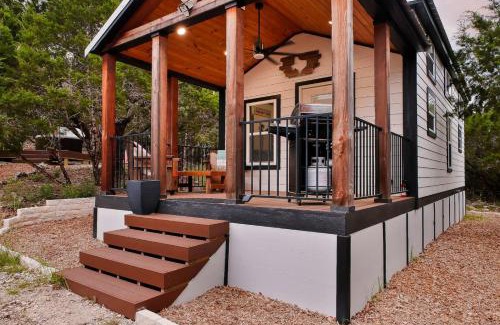Canyon Lake House | Rustic Cabin on 5 Private Acres with Hot Tub and Fire Pit