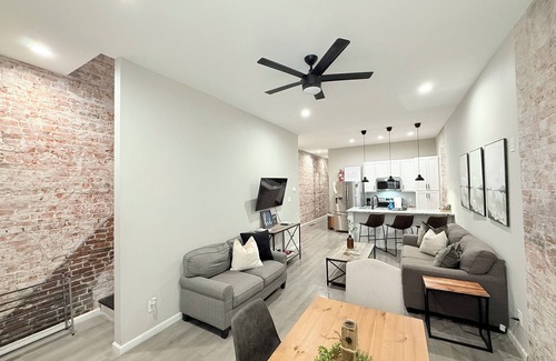 The Gate House | Rustic Charm 4BDRM Home| STL Developers