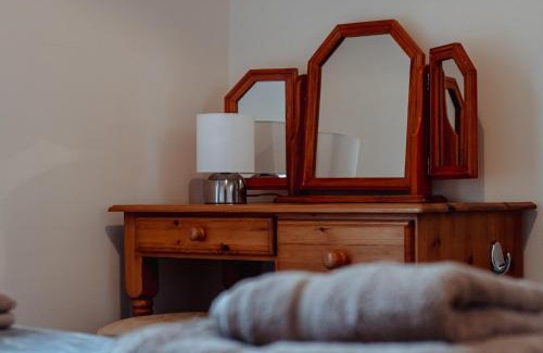 Otley House | Rustic Cottage in Heart of Town