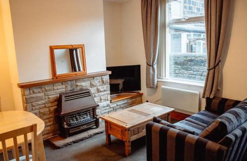 Otley House | Rustic Cottage in Heart of Town