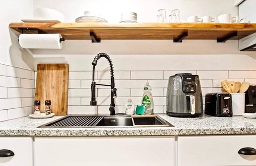 Central Oklahoma City Apartment | Rustic Gem 5min-asian District Full Kitchen