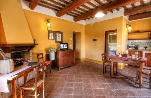Assisi House | Rustic Getaway with Pool, Garden