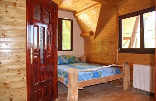 Predeal Cabin | Rustic House