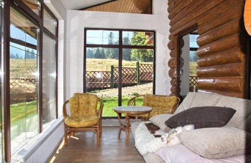 Predeal Cabin | Rustic House