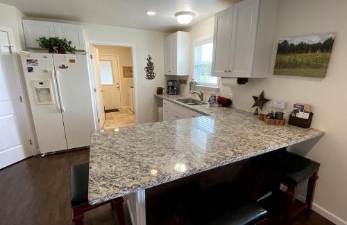 San Marcos House | Rustic Ideal Cottage with Private Garden and Fire Pit in San Marcos, Texas