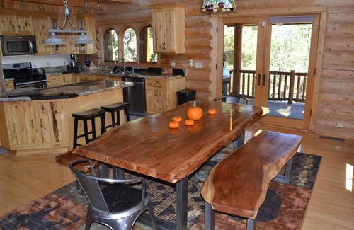 Sierra Pines Cabin | Rustic Log Cabin in the Pines , 4 bed , 2 Bath, Next to Forest