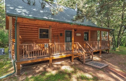 Big Flats Cabin | Rustic Log Cabin on Wooded Acreage Creek Fishing, Firepit, Near Lakes & Golf