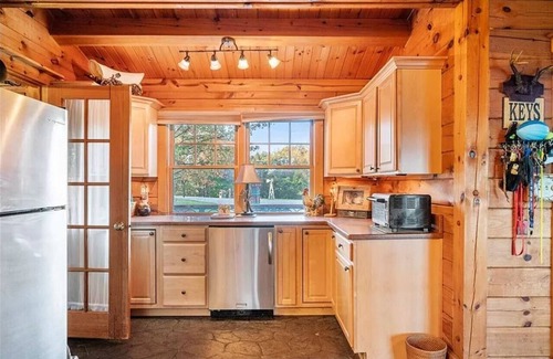 West Baden Springs Cabin | Rustic/Modern Lodge near French Lick - Groups and Families