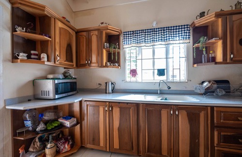 Highgate House | Rustic Raspuru