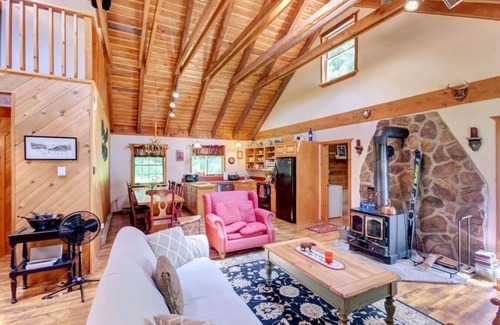Denver Cabin | Rustic Retreat | Hike, Explore Charming Towns & Unwind