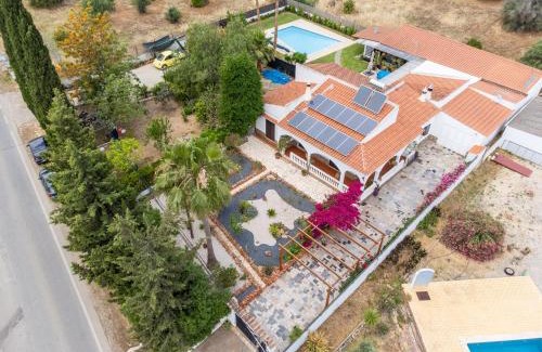 Silves Villa | Rustic Retreat in Algoz