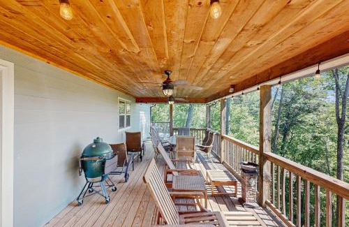 Lake Lure House | Rustic Retreat