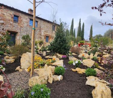 Gambassi Terme House | Rustic Tuscan Farmhouse immersed in Nature and Tranquility