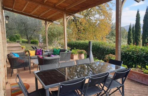 Gambassi Terme House | Rustic Tuscan Farmhouse immersed in Nature and Tranquility