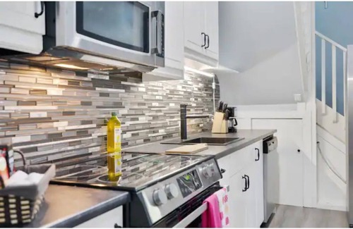 Langley House | Rustic Two Bedroom Langley Getaway