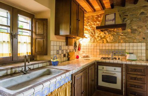 Chianni House | Rustico in Pietra