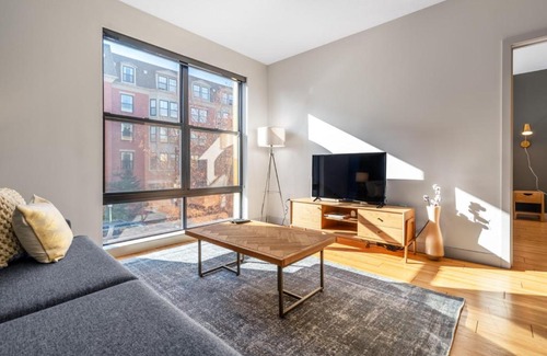 D Street - West Broadway Apartment | S Boston 1BR w Doorman WD nr Seaport BOS-189