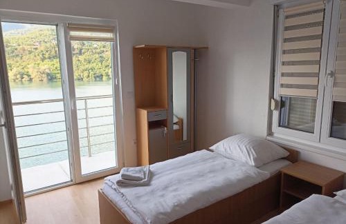 Konjic Apartment | S&R Lake View Hostel