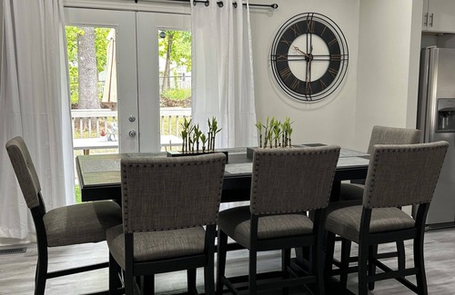 New Castle House | S.V. Hideaway on the Hill