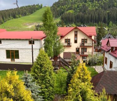 Bukovel House | Sadyba u Halyny Sunrise
