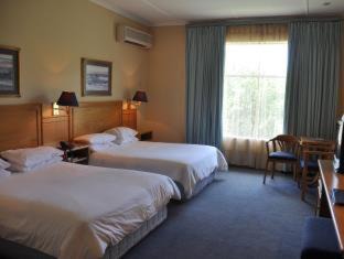 Rustenburg Hotel | Safari Hotel & Convention Centre