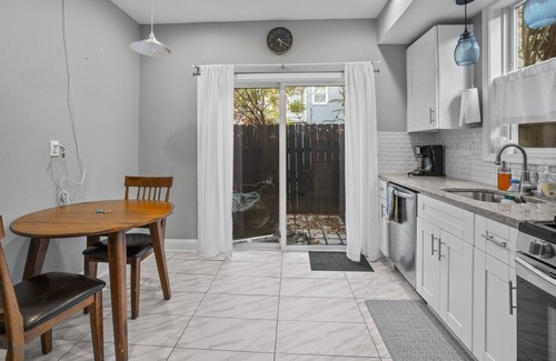 Federal Hill House | Safe Home w/ Rooftop Deck in Vibrant Federal Hill
