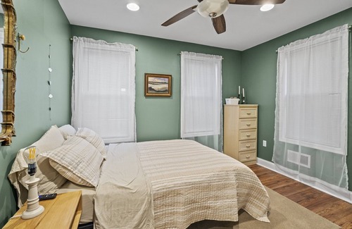Federal Hill House | Safe Home w/ Rooftop Deck in Vibrant Federal Hill