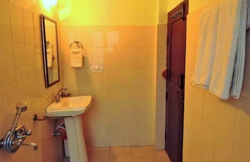 Turkaura Hotel | Sahaj Hotel