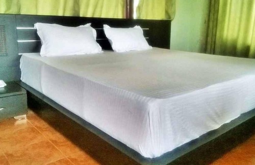 Turkaura Hotel | Sahaj Hotel