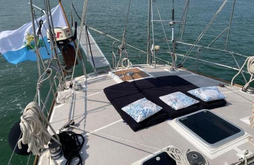Old Town Boat Rental | SailBoat B&B on Board
