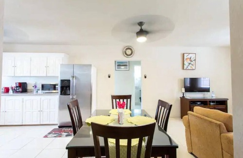 Maxwell Apartment | Saint Hill's The homely spot on the south coast