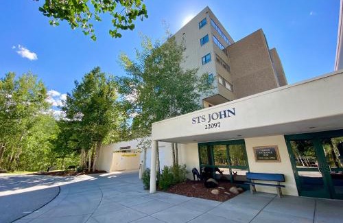 Keystone House | Saints John 2505 by SummitCove Lodging