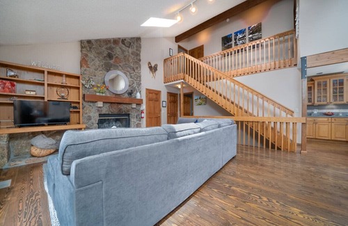 Aspen Brook Cabin | SALE! Loaded! Fireplaces, Pool Table, Nat`l Park