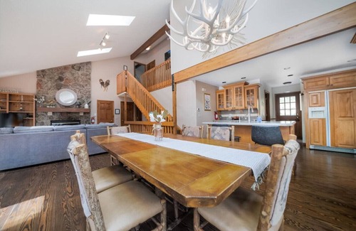 Aspen Brook Cabin | SALE! Loaded! Fireplaces, Pool Table, Nat`l Park